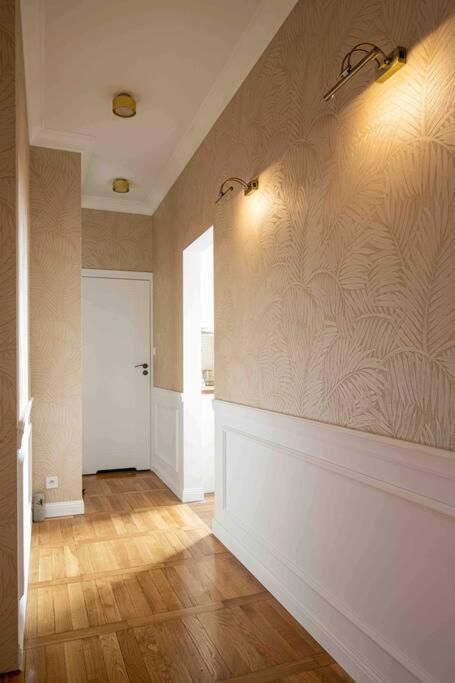 Wyzwolenia Apt , Lazienki Park & Zbawiciela Sq. 2' Варшава Экстерьер фото