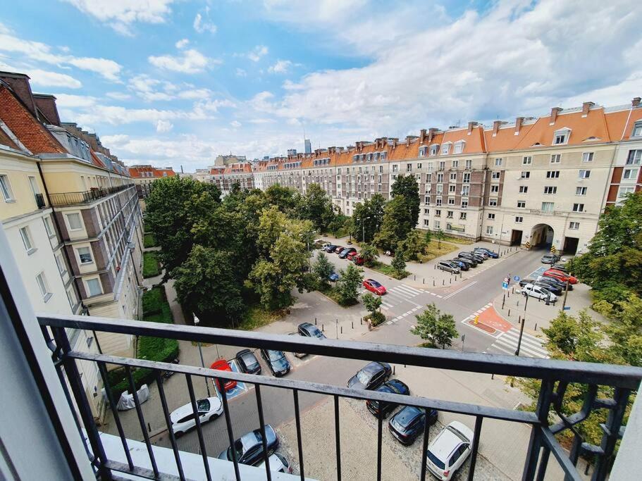 Wyzwolenia Apt , Lazienki Park & Zbawiciela Sq. 2' Варшава Экстерьер фото